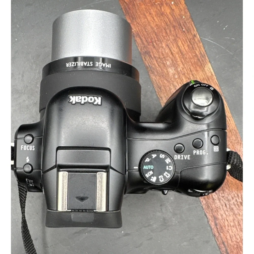 Kodak EasyShare P712 Black 7.1MP Digital Camera | Works, Please READ